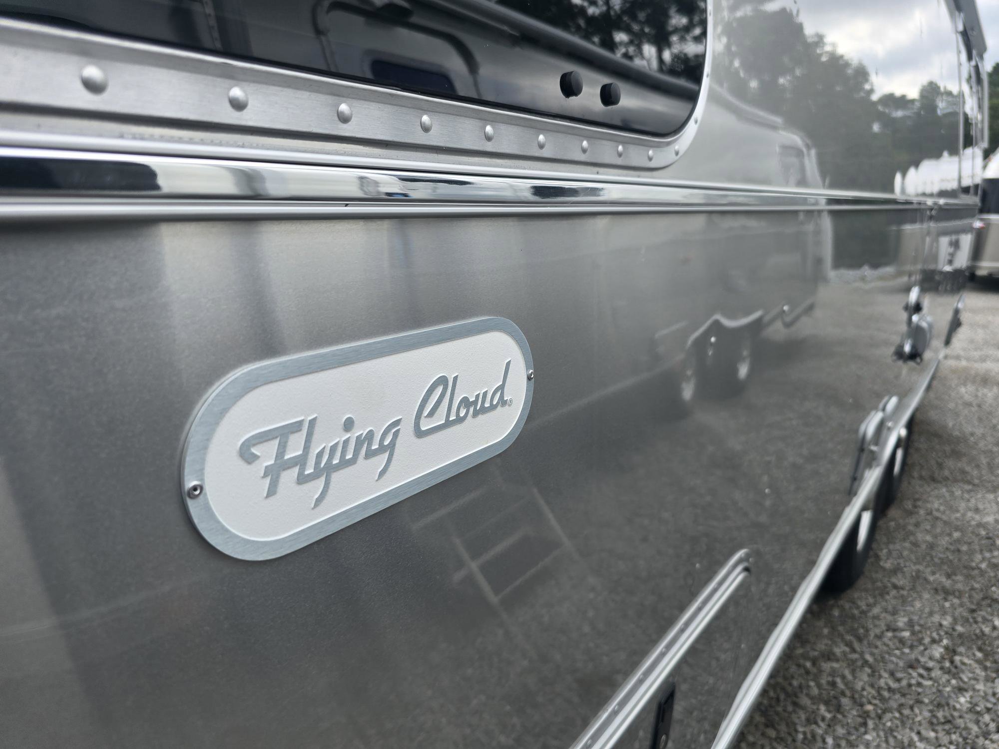2026 AIRSTREAM FLYING CLOUD 27FBT - Image 4