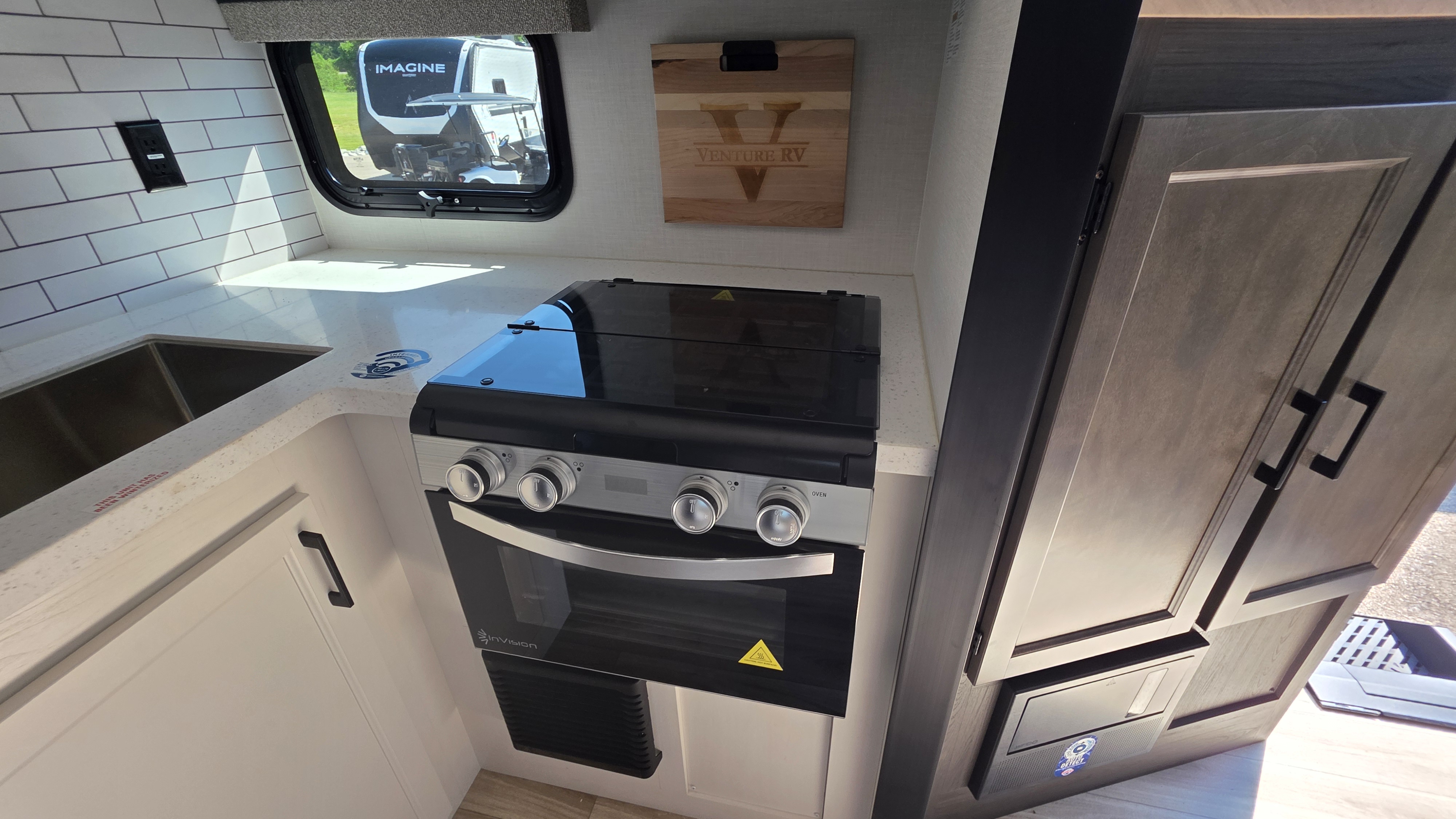 2027 VENTURE RV SPORTTREK STINGER 232VRL - Image 15