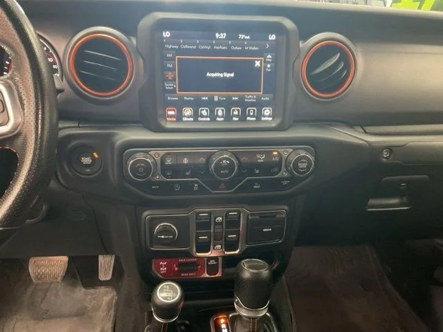 2021 Jeep Gladiator Crew Cab Mojave 4WD - Image 17