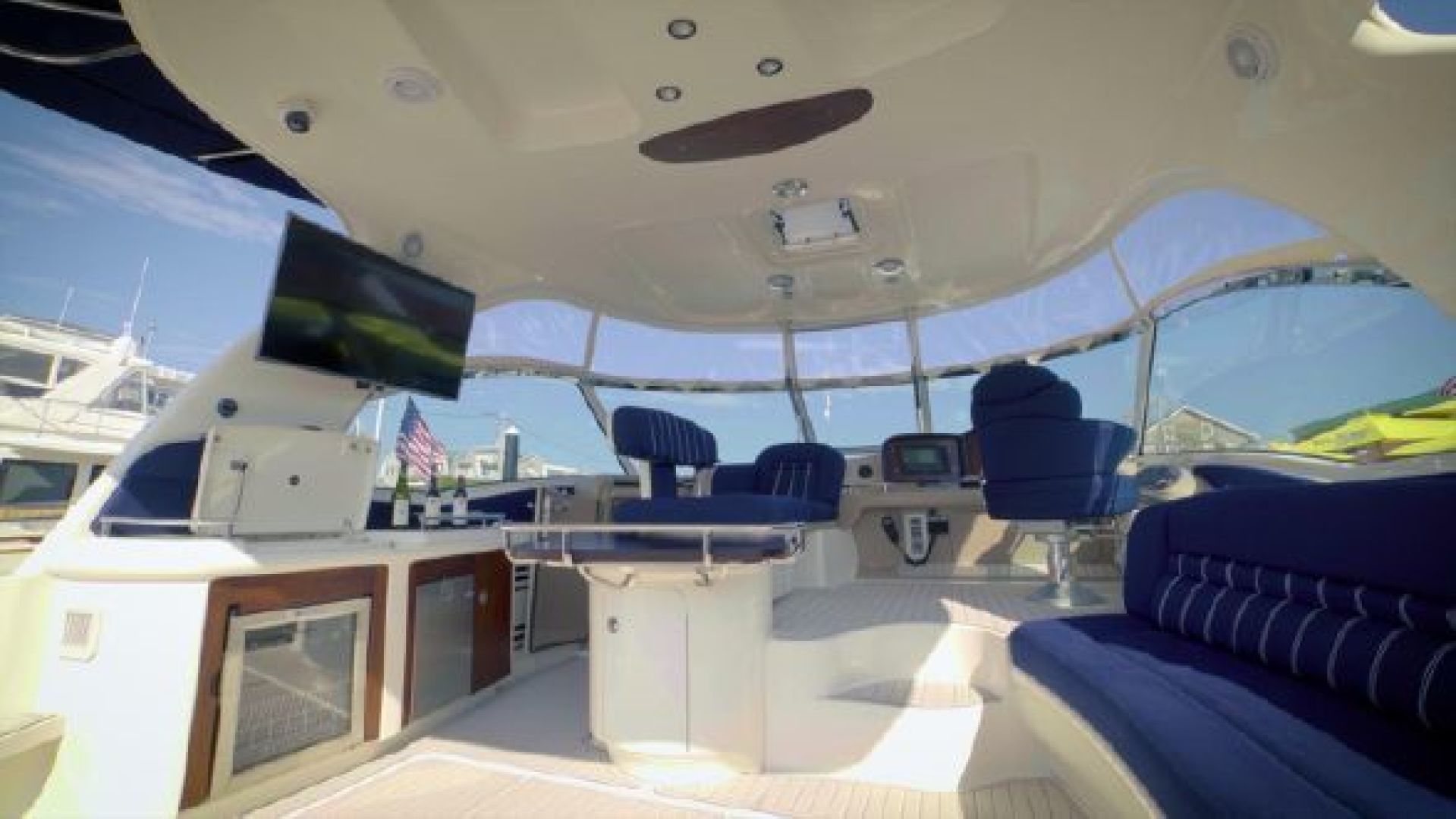 2005 Sea Ray Sundancer - Image 4