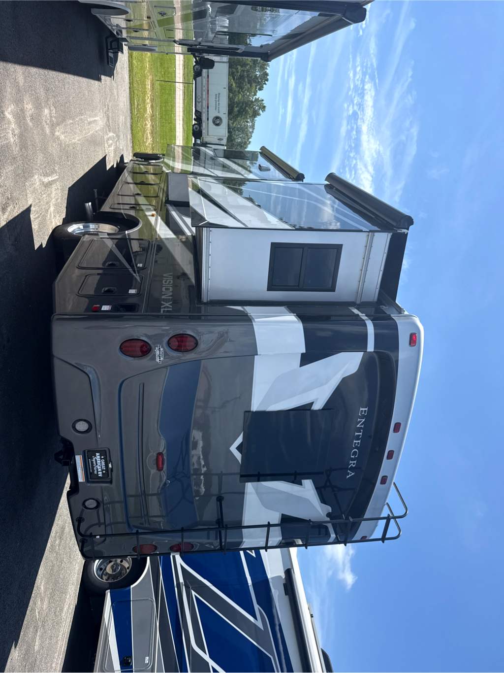2027 ENTEGRA COACH VISION XL 31UL - Image 3