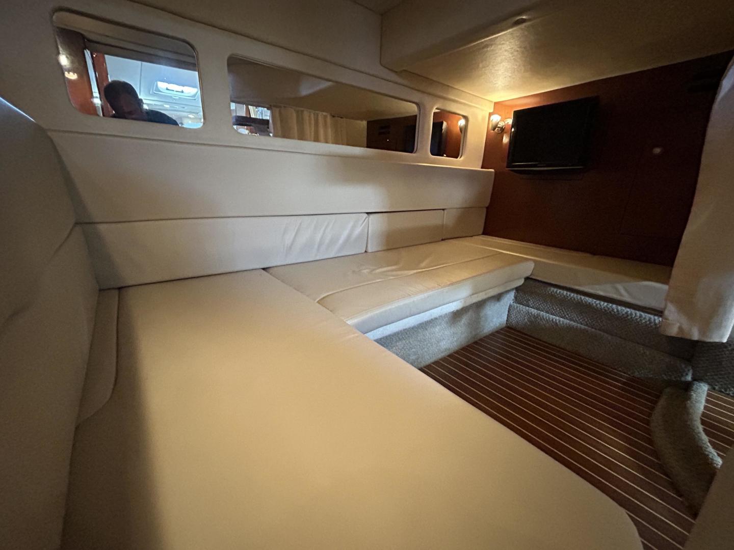 2009 Sea Ray 310 Sundancer - Image 8