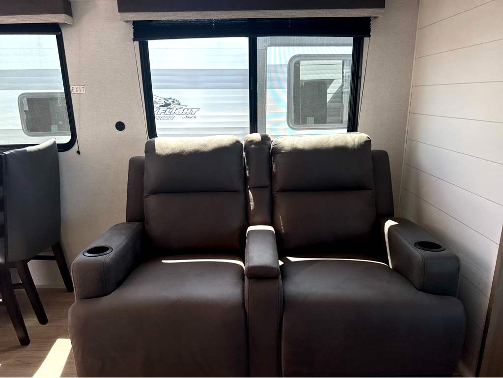 2027 JAYCO JAY FLIGHT 334RTS - Image 26
