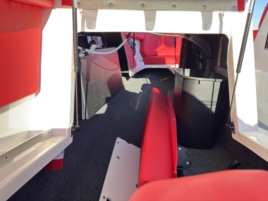 2019 MasterCraft XT22 - Image 45