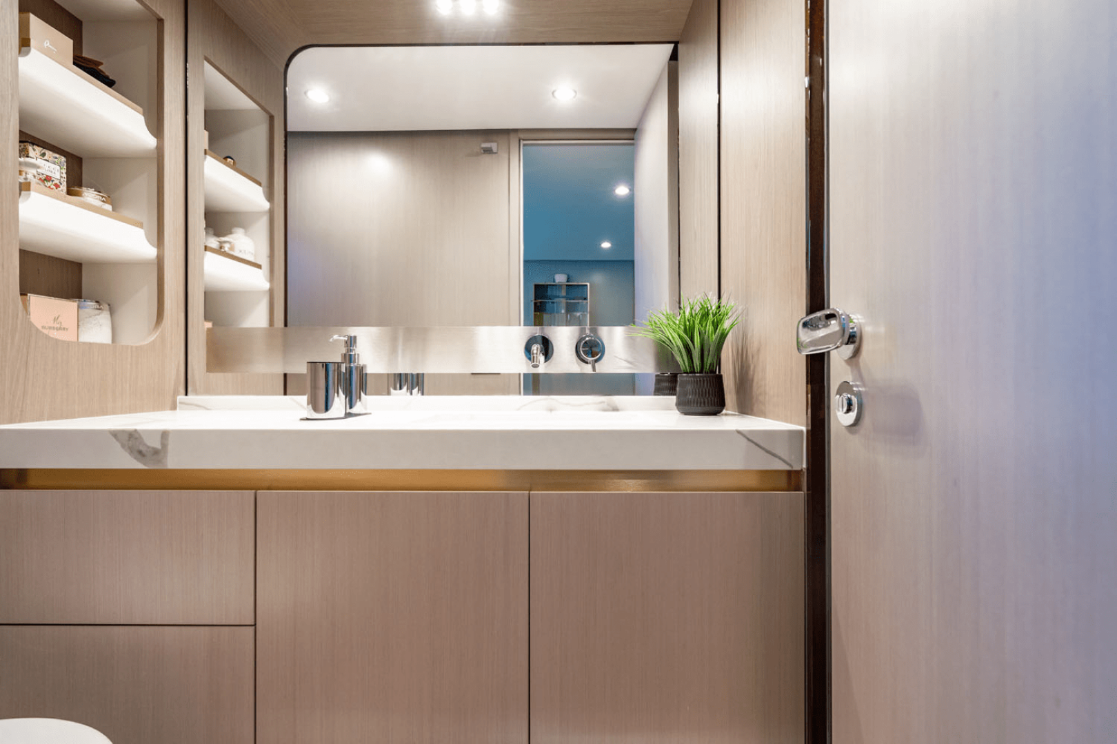 2024 Azimut 60 FLY - Image 27