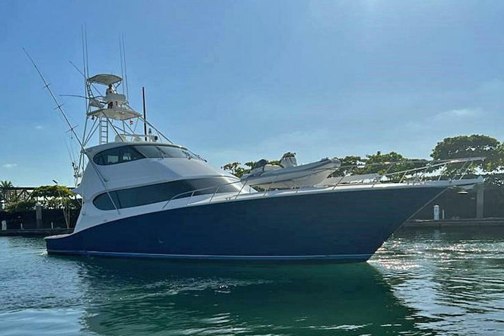 2008 Hatteras 77 Enclosed Bridge - Image 32