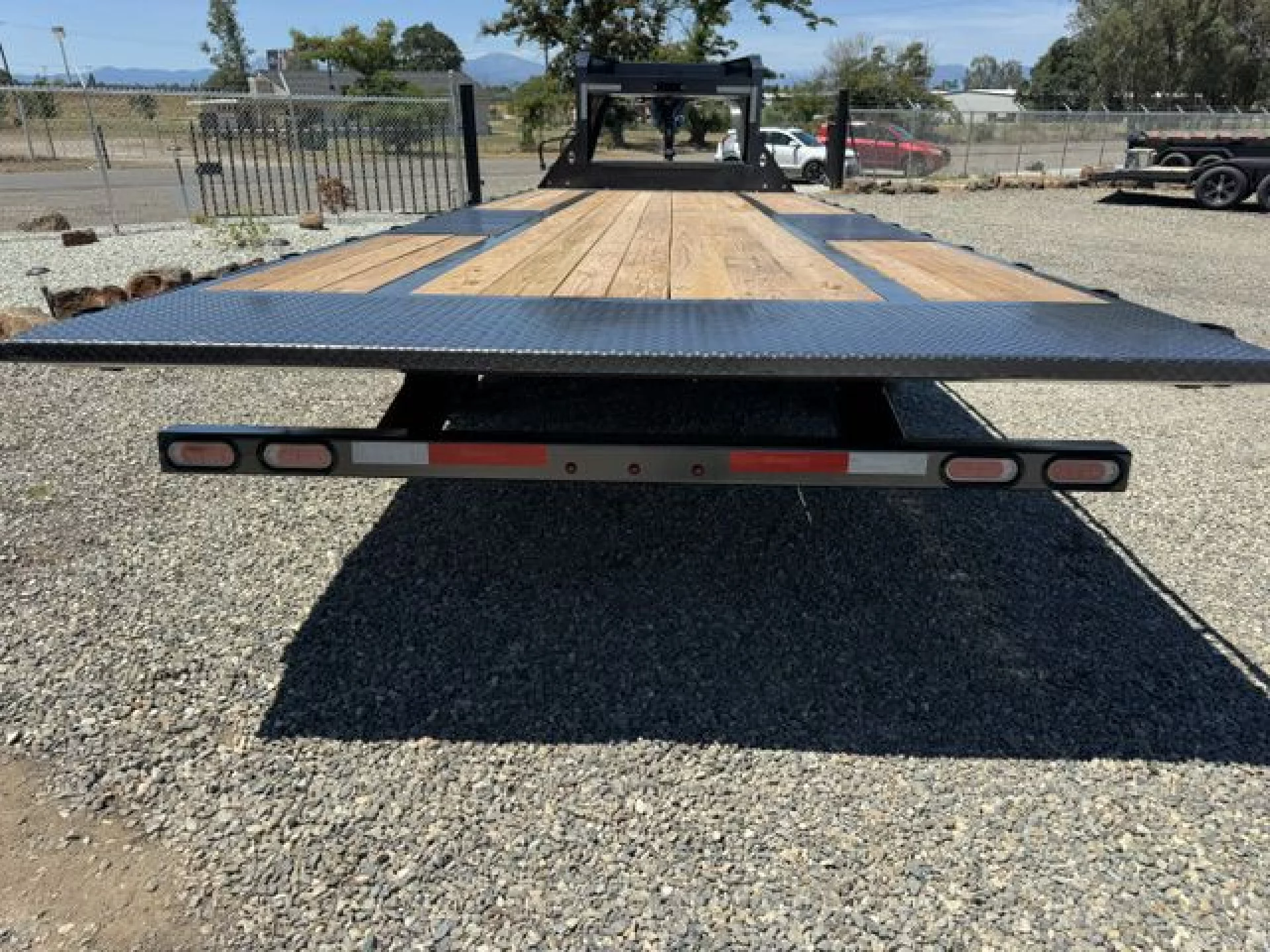 2026 DIAMOND C TRAILERS DIAMOND C DET 208 GN L24X102 18K - Image 6