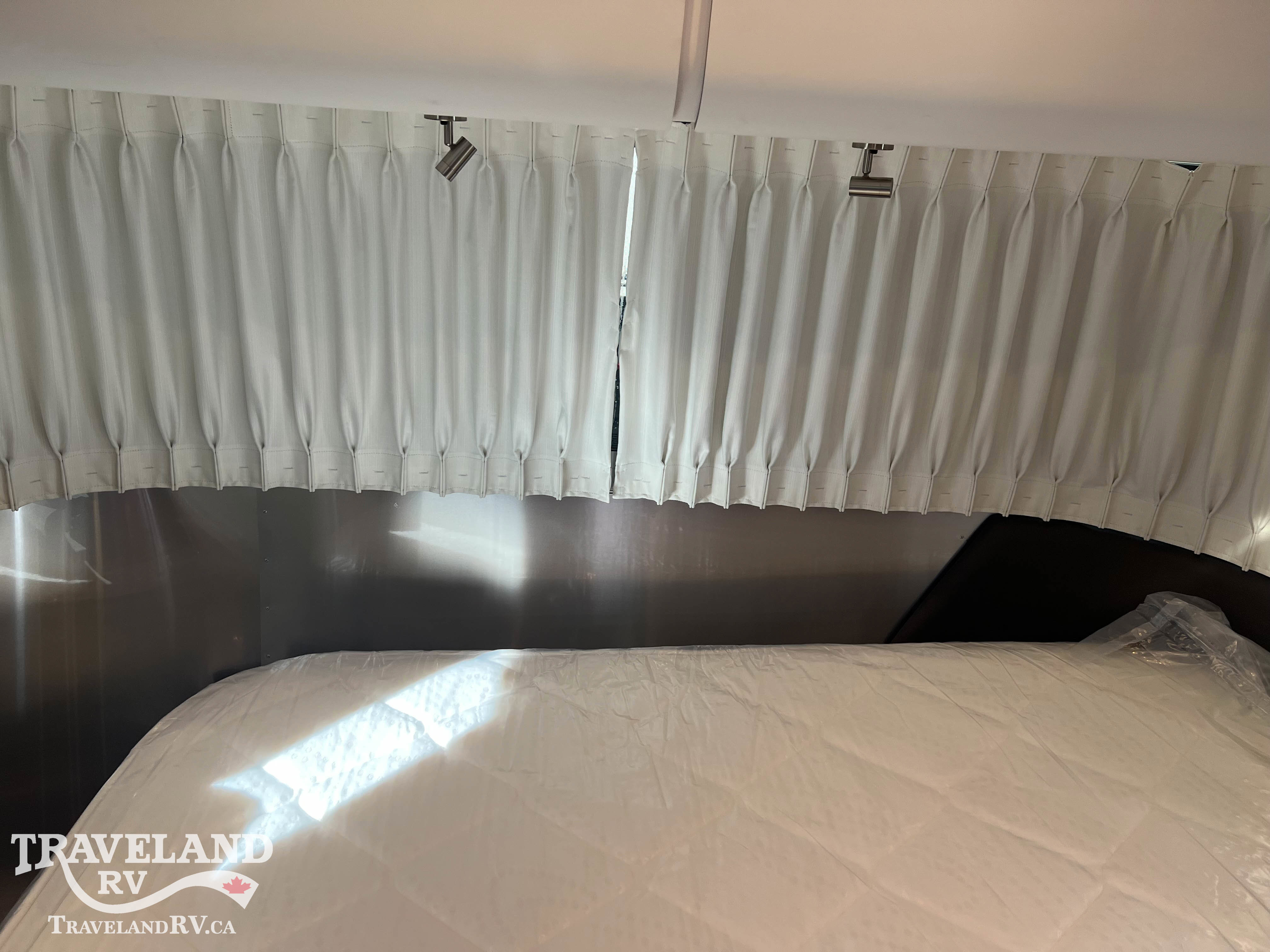 2026 Airstream Globetrotter 25FB - Image 19