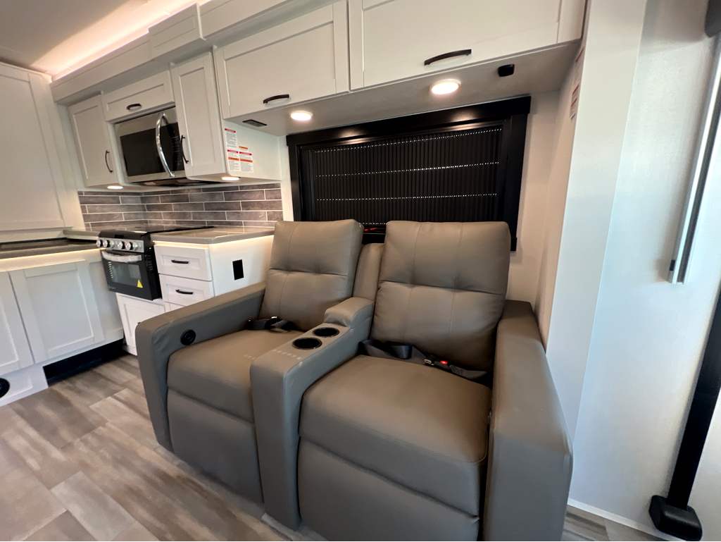 2026 ENTEGRA COACH VISION XL 31UL - Image 9