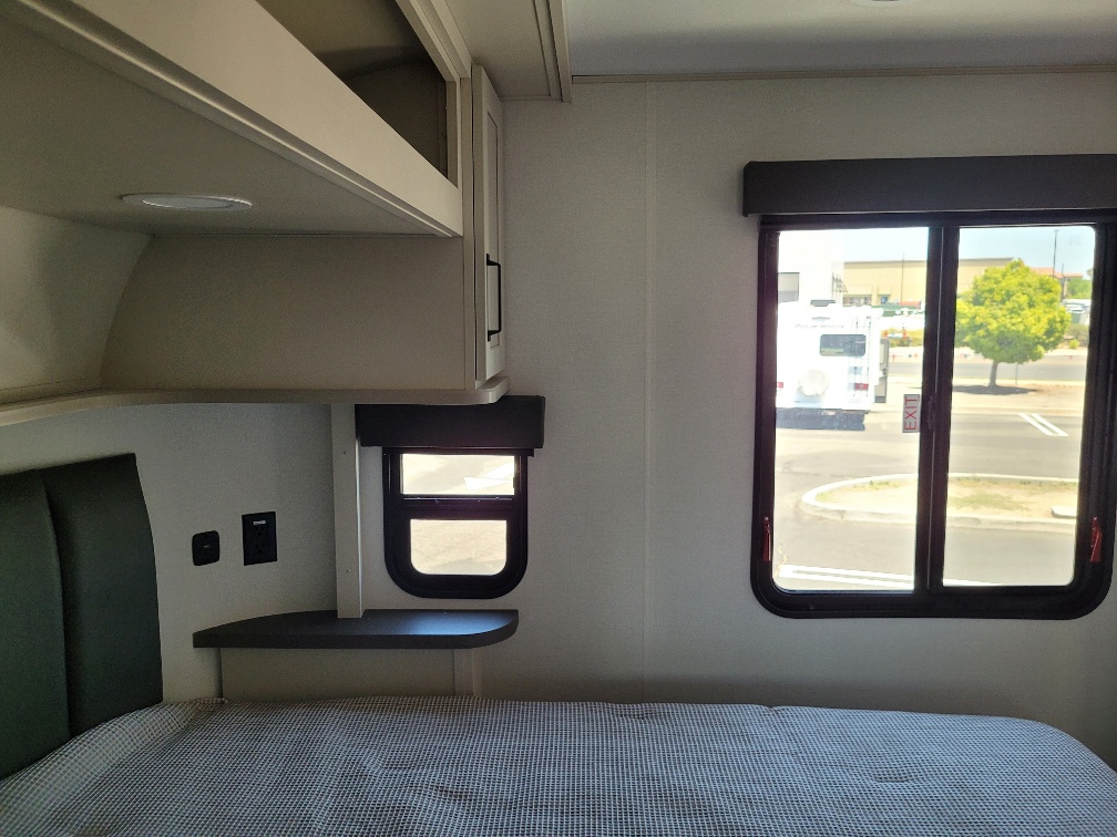 2026 Grand Design Momentum G-Class 325G - Image 21