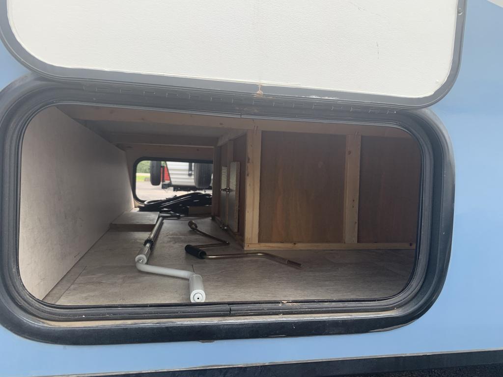 2019 FOREST RIVER 190 - Image 36