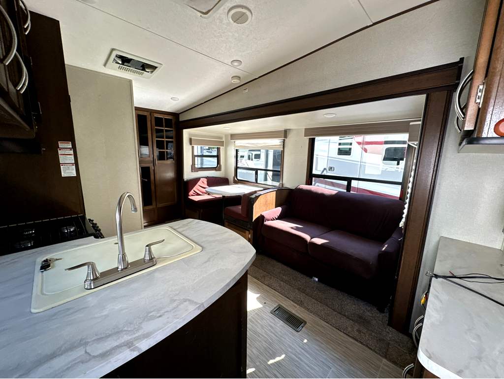 2018 PRIME TIME CRUSADER 30BH - Image 7