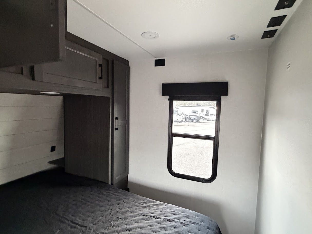 2026 VENTURE RV SPORTTREK STINGER 181VRK - Image 37