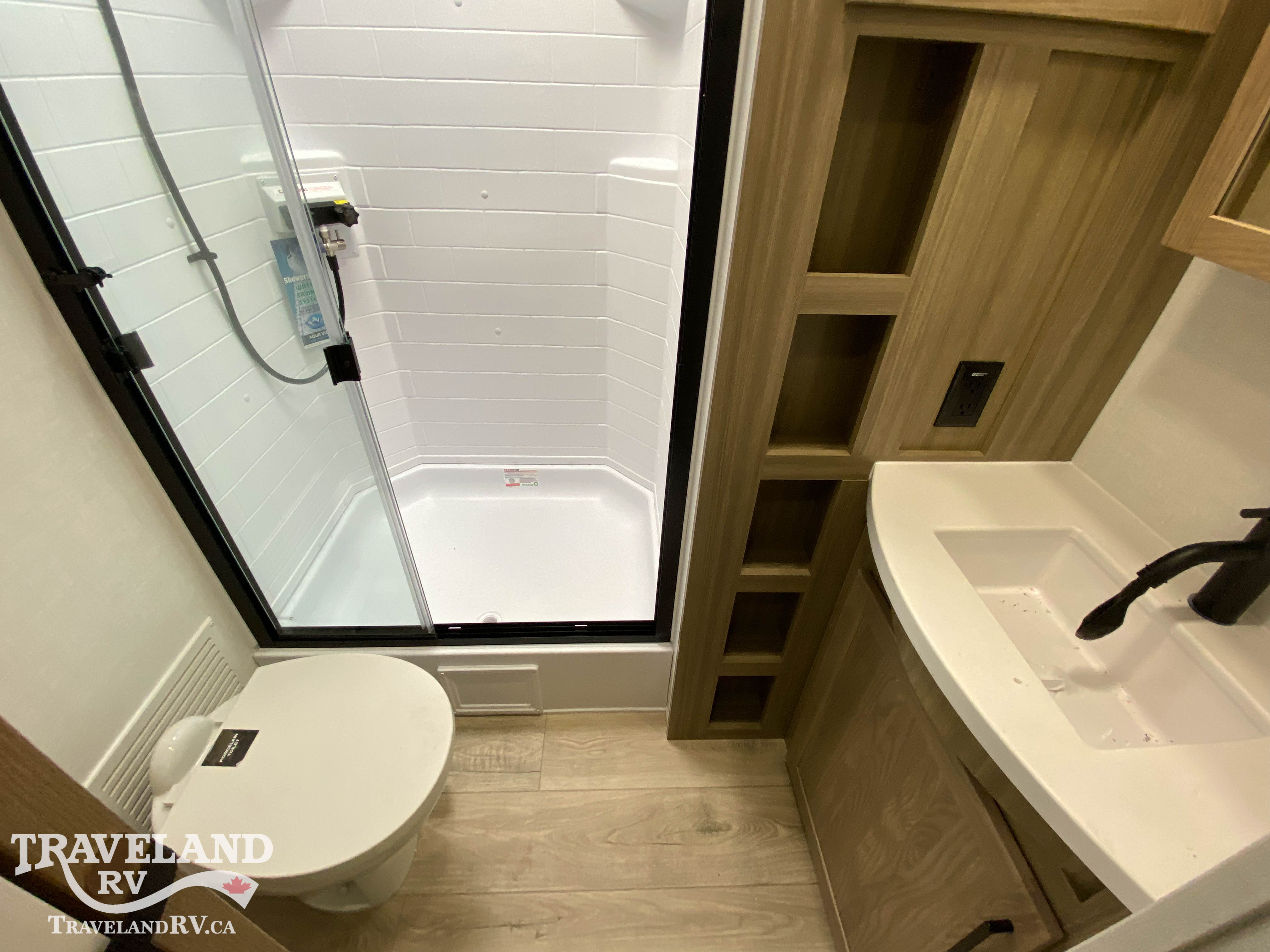 2027 Forest River Rockwood Ultra Lite 2916RL - Image 23