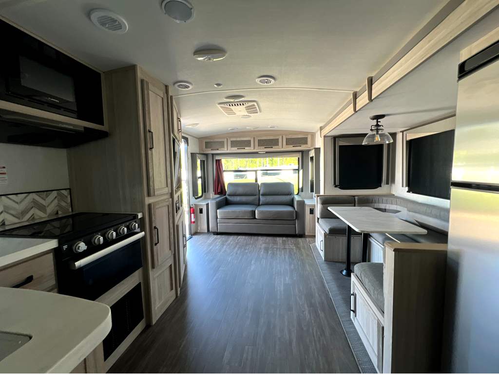 2022 CRUISER TWILIGHT 2690 - Image 5