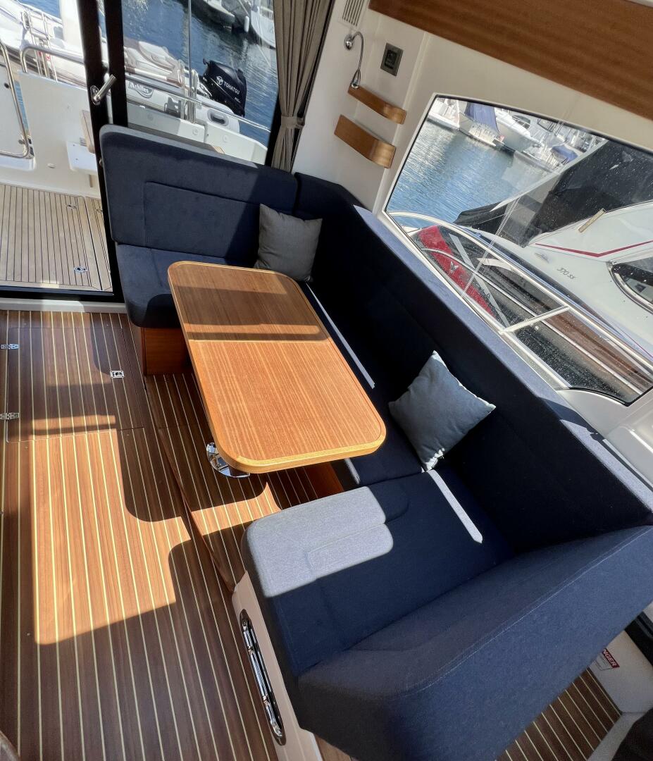 2018 Nimbus 365 Coupe - Image 40