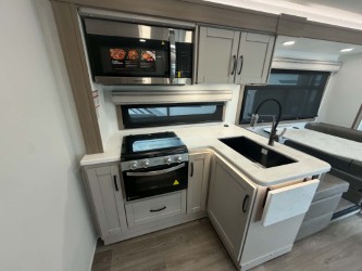 2027 JAYCO GREYHAWK XL 32U - Image 12