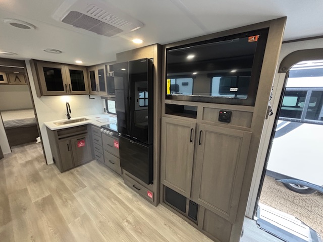 2026 Grand Design Transcend 305BHT - Image 15