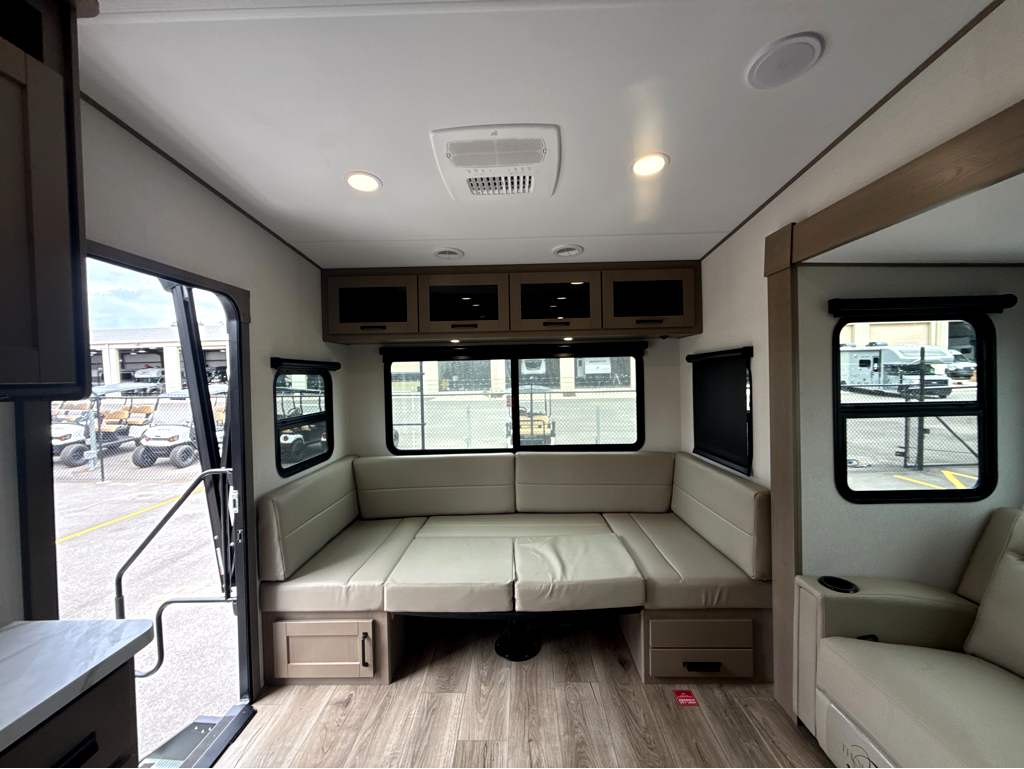 2026 ENTEGRA COACH ACCOLADE 37M - Image 10