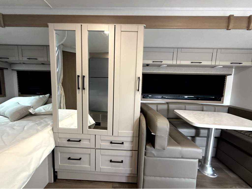 2027 JAYCO REDHAWK 24B - Image 17
