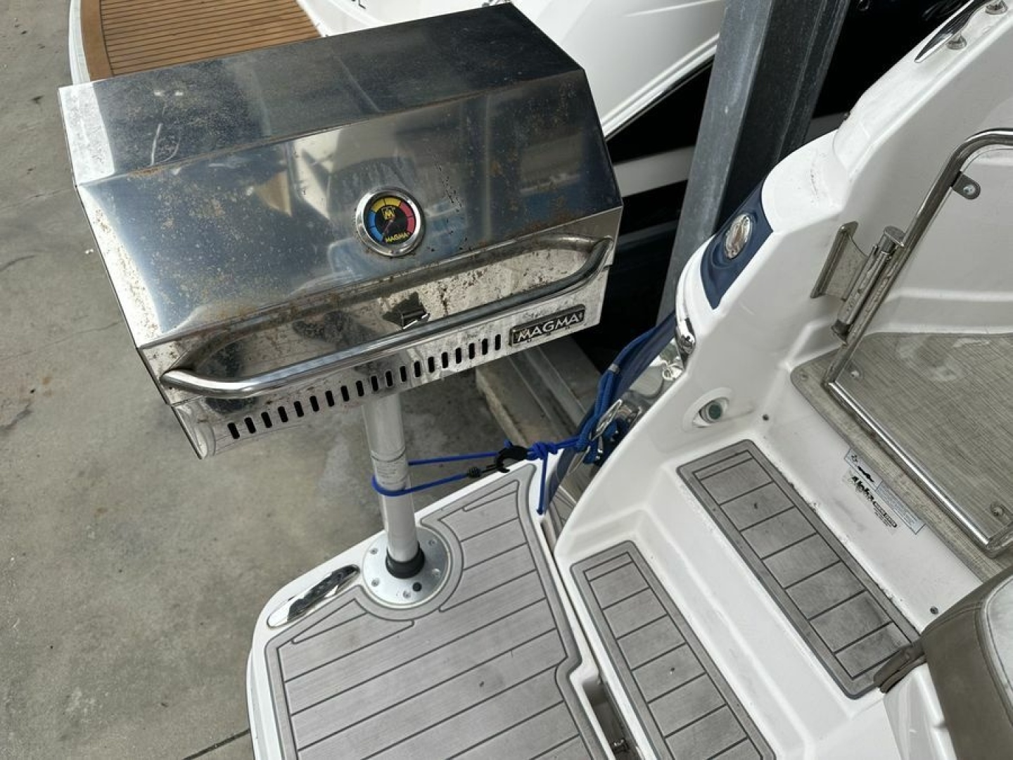 2017 Regal 28 Express - Image 16