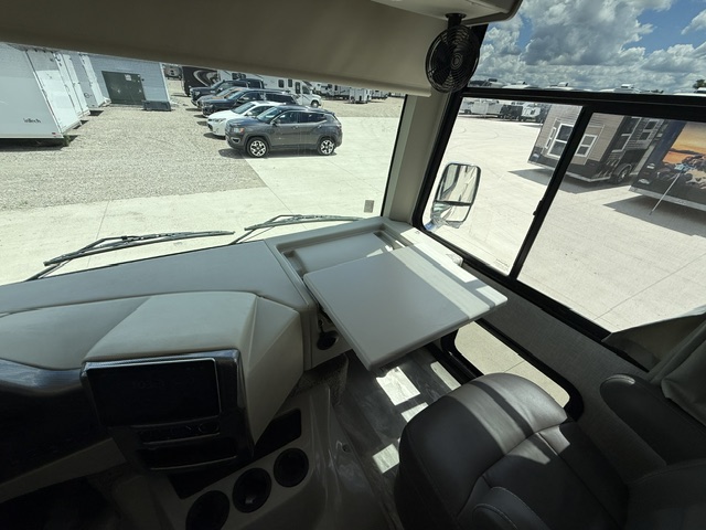 2023 Thor Motor Coach Windsport 31C - Image 24
