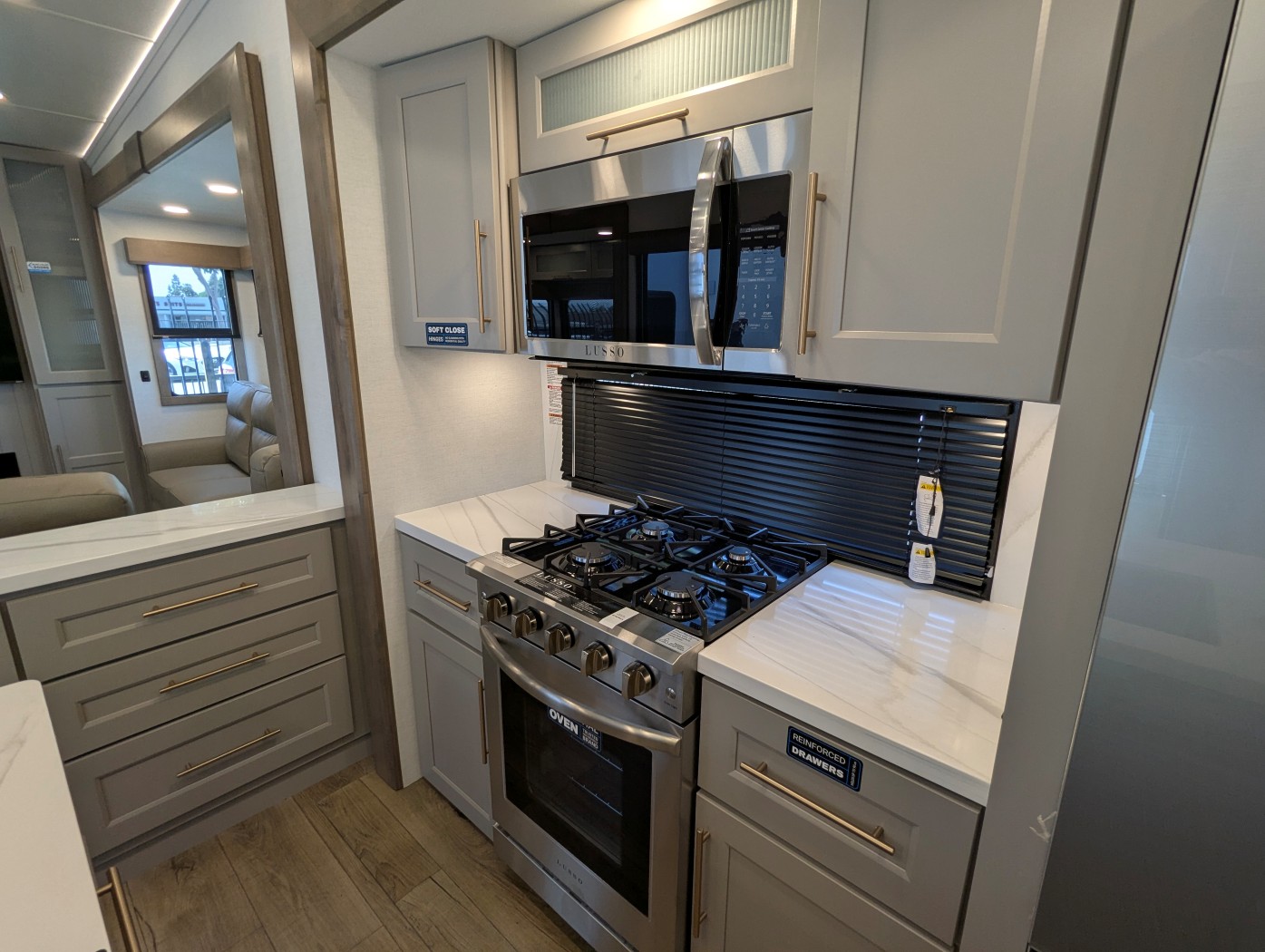 2025 Alliance RV Paradigm 375RD - Image 27