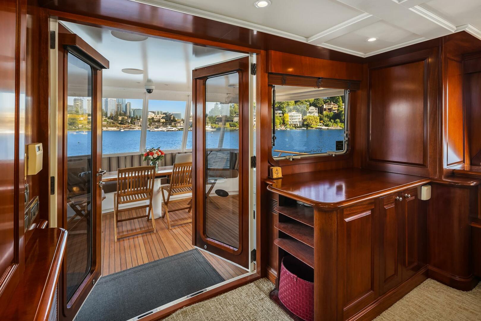 2001 Rayburn Custom Yachts Flush Deck - Image 11