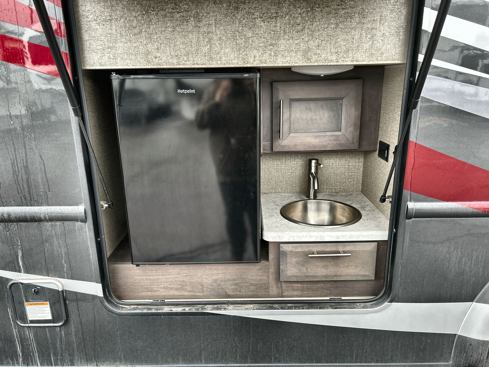 2021 Thor Motor Coach Magnitude SV34 - Image 25