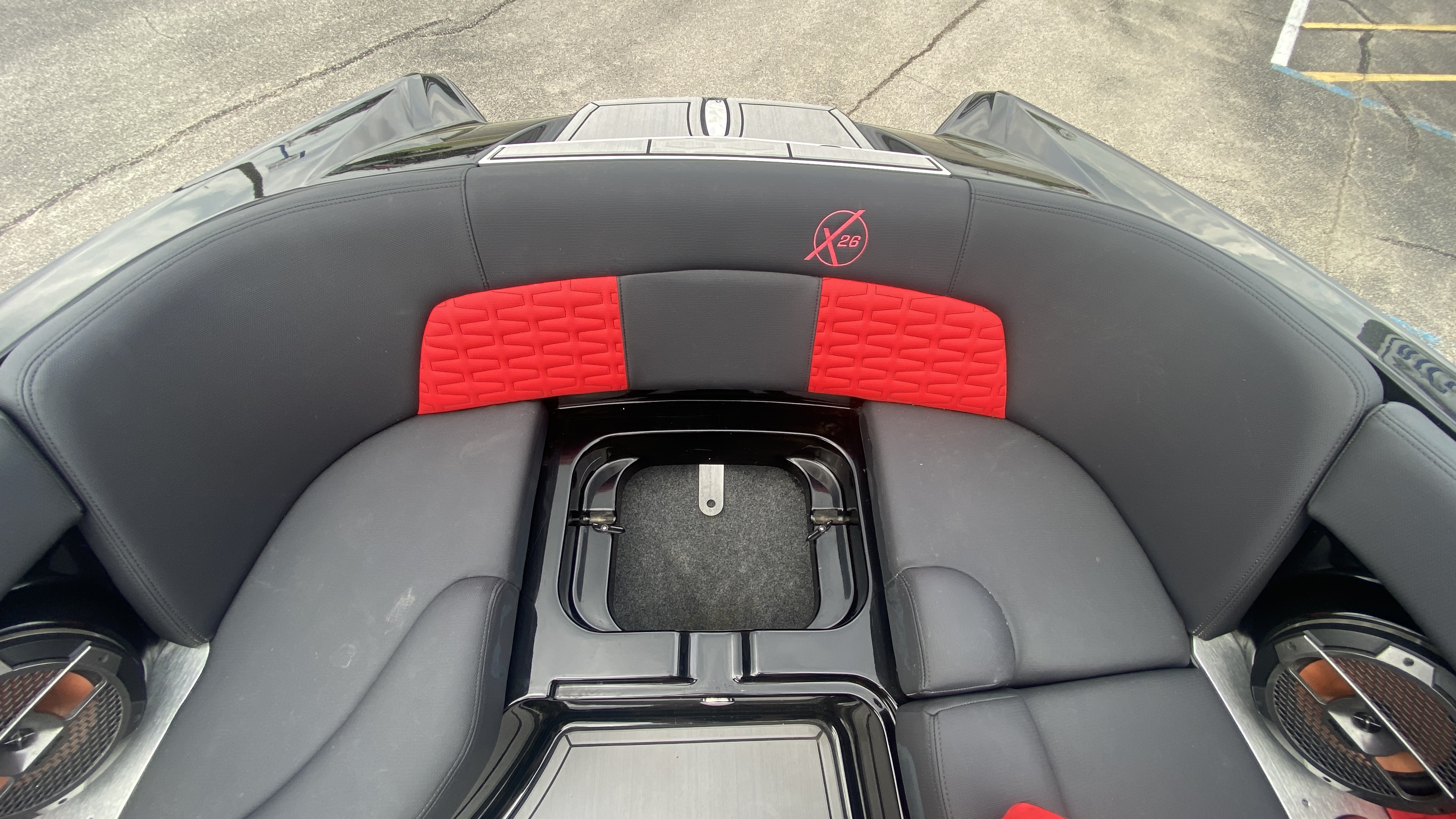 2021 MasterCraft X26 - Image 32