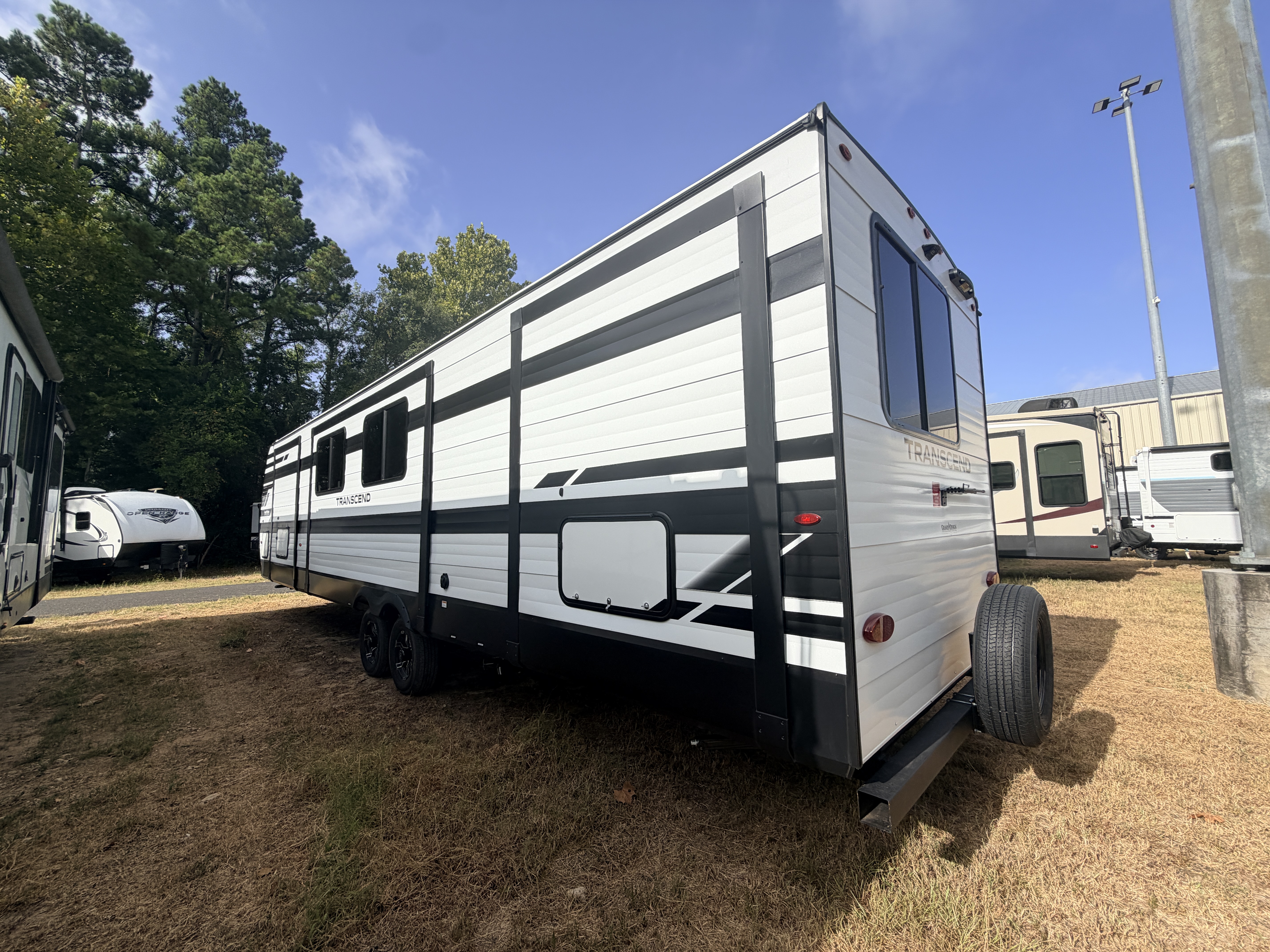 2027 Grand Design TRANSCEND 345DQT - Image 4