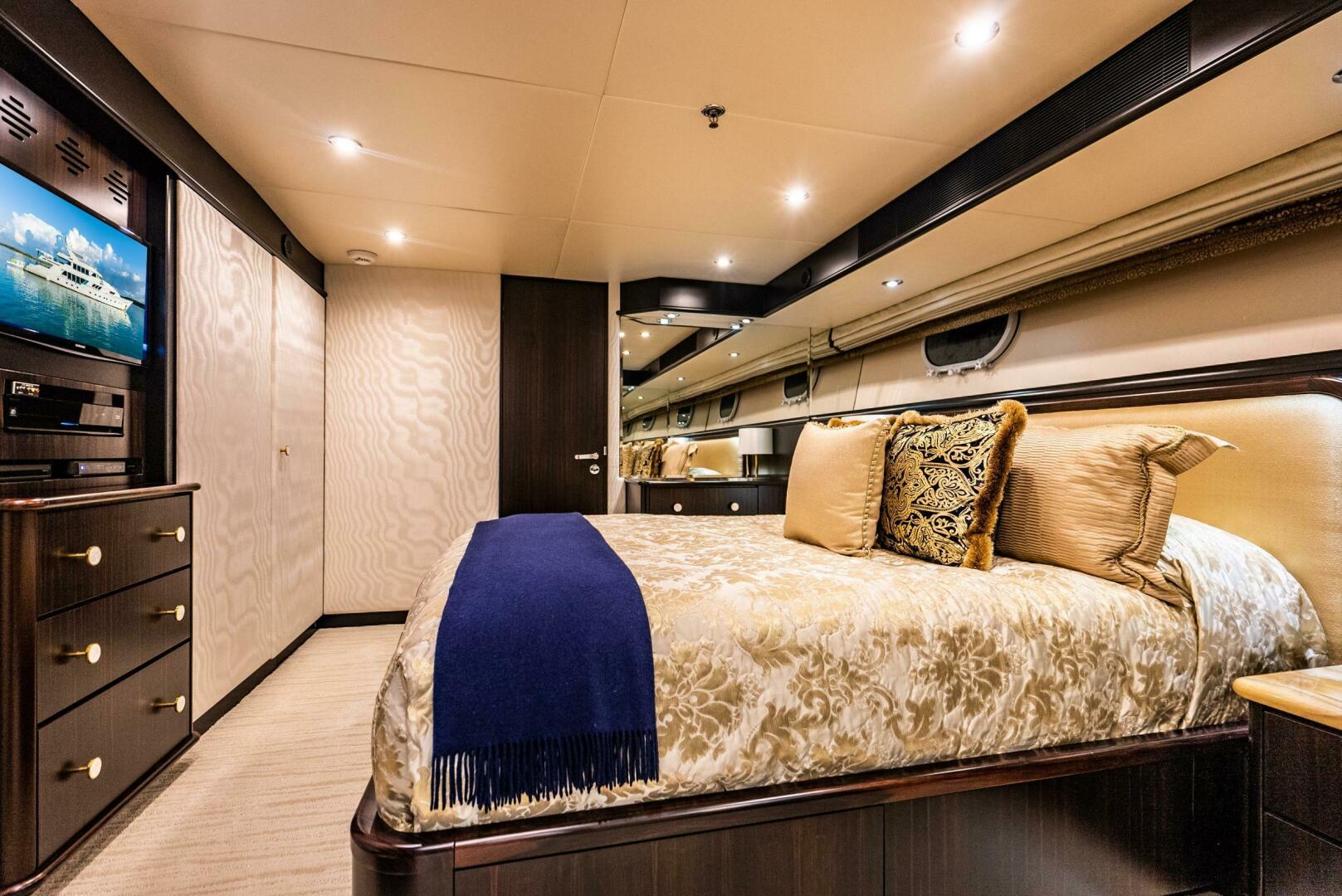 1995 Christensen Tri-deck Motoryacht - Image 18