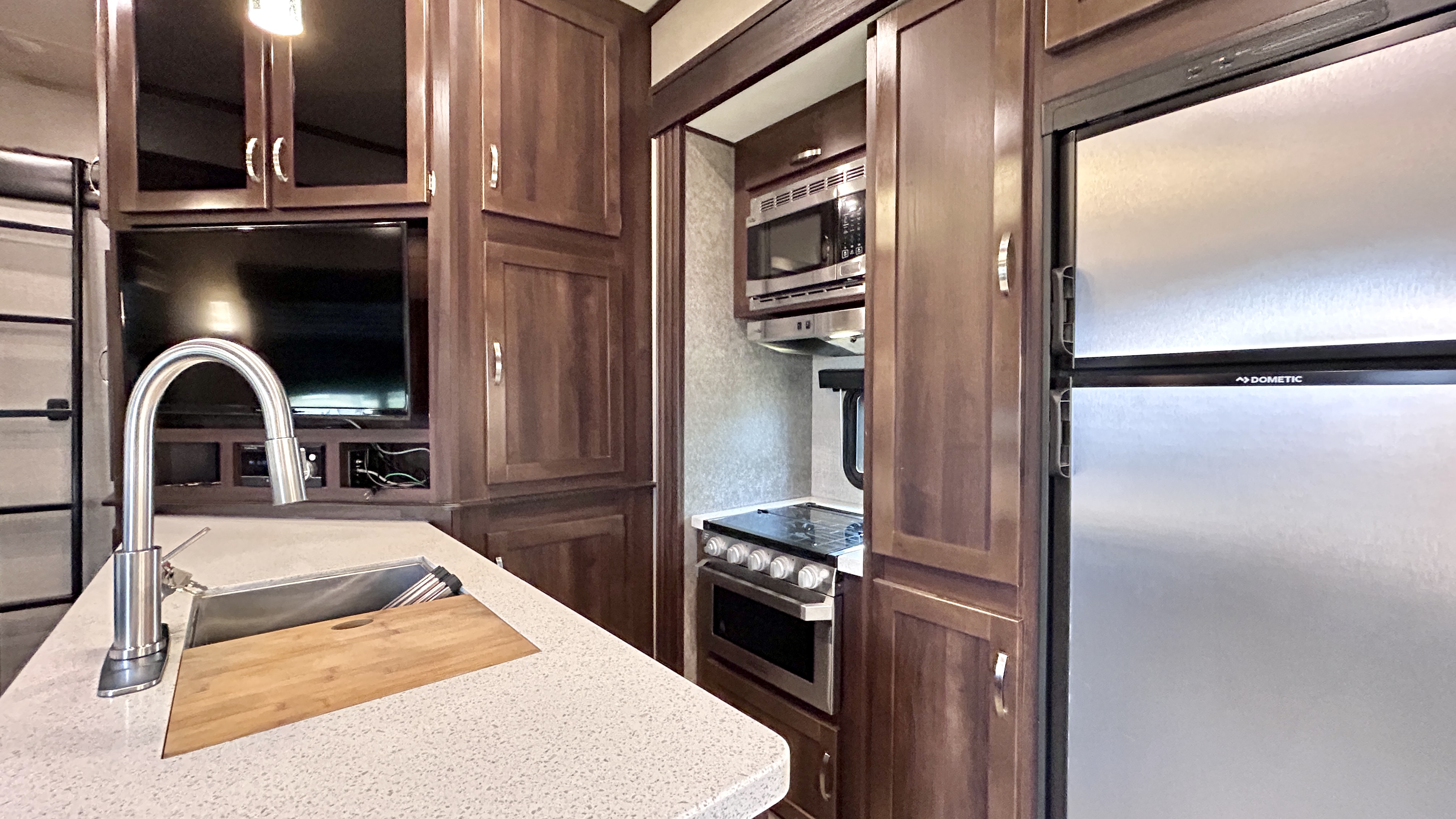 2019 Jayco Talon 403T - Image 10