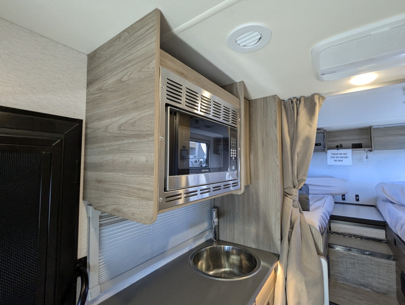 2026 Winnebago EKKO Sprinter 23B AWD - ATH Edition - Image 23