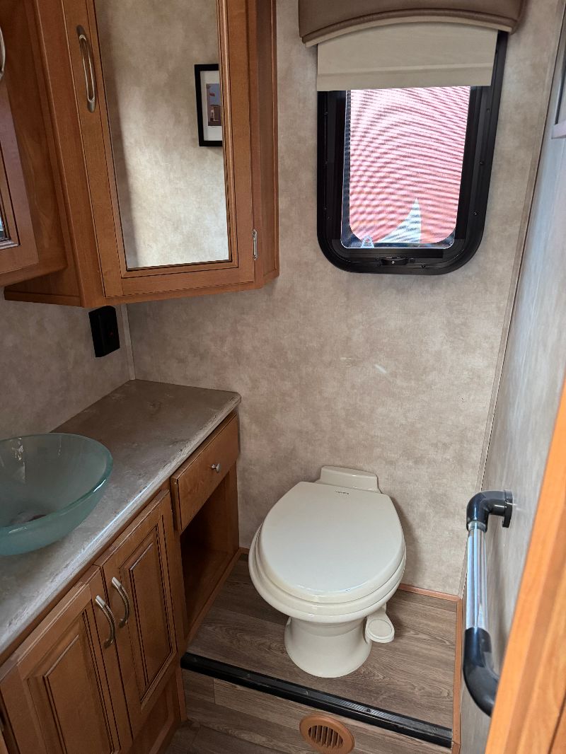 2016 Nexus Bentley 34B - Image 19