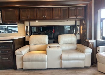 2020 TIFFIN ALLEGRO BUS 45 OPP - Image 8