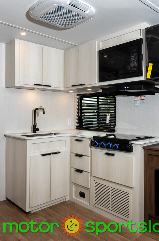 2027 Winnebago Access 28GP - Image 21