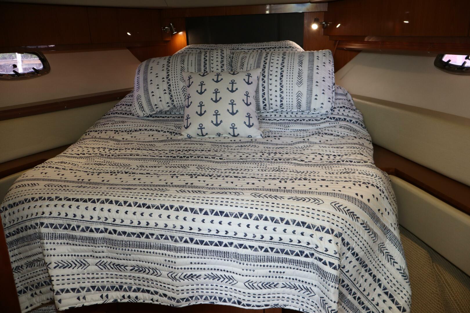 2015 Sea Ray 410 Sundancer - Image 21
