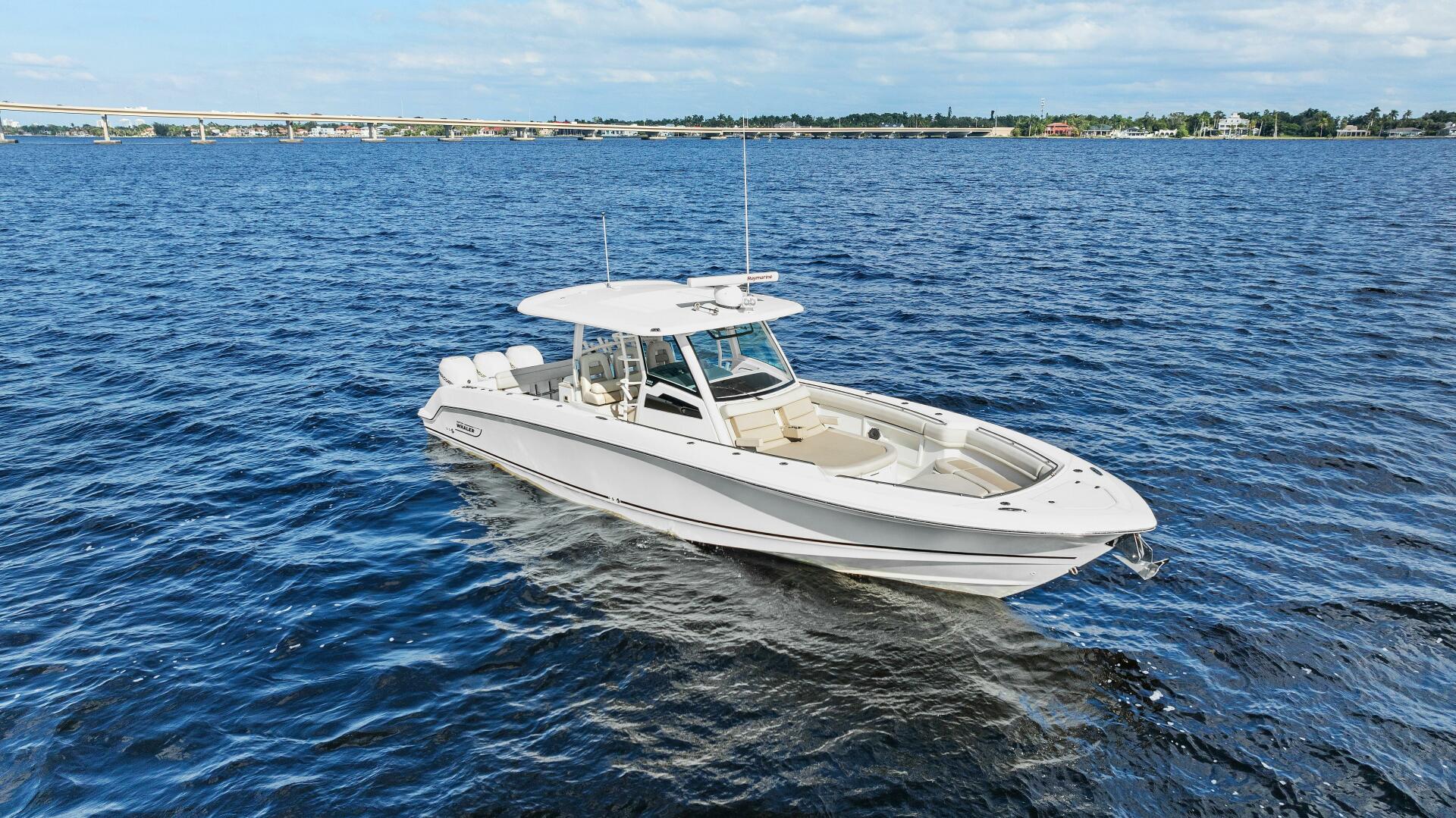 2019 Boston Whaler 380 Outrage - Image 38