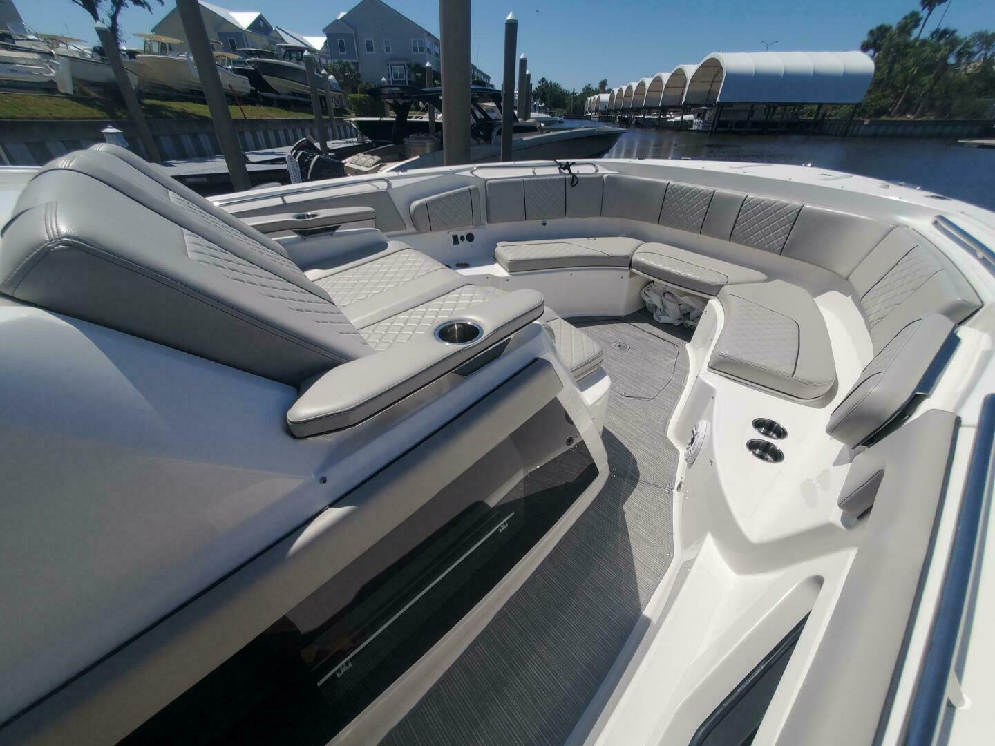 2023 Pursuit S 378 Sport - Image 31