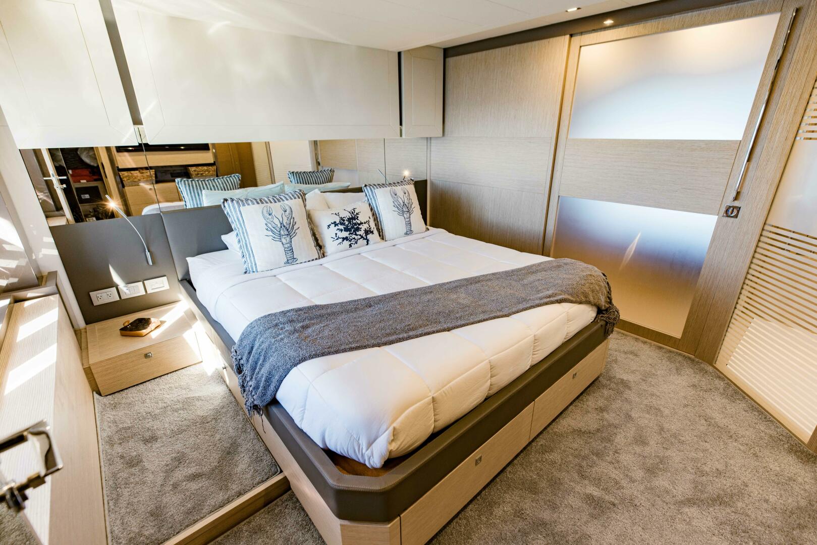 2017 Ferretti Yachts 750 - Image 89