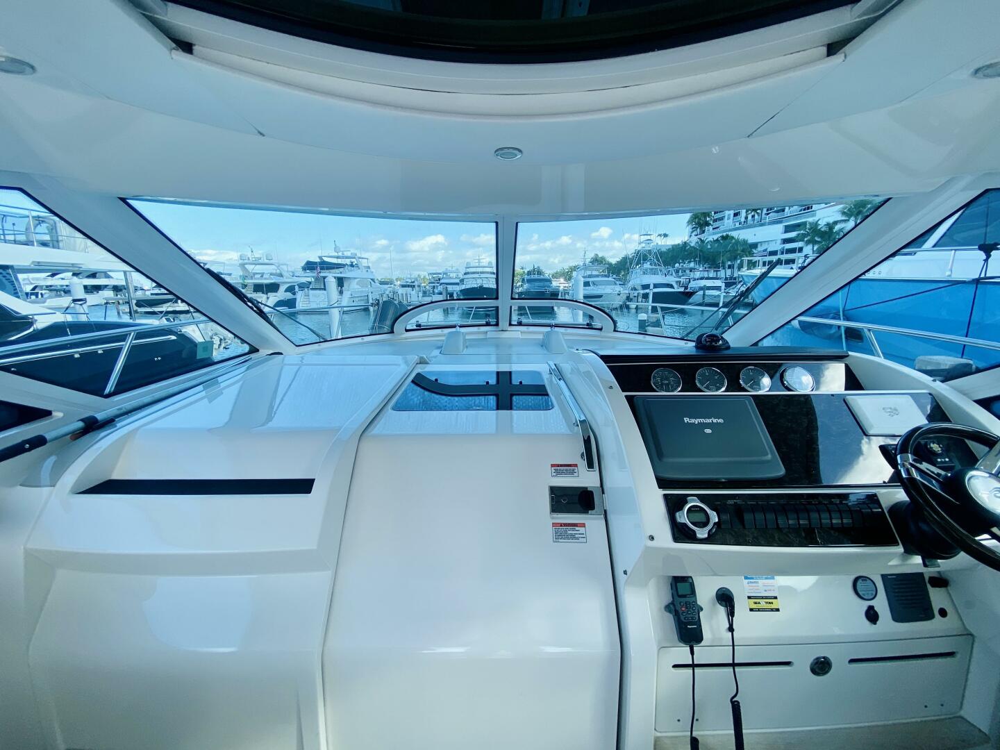 2010 Sea Ray 450 Sundancer - Image 27