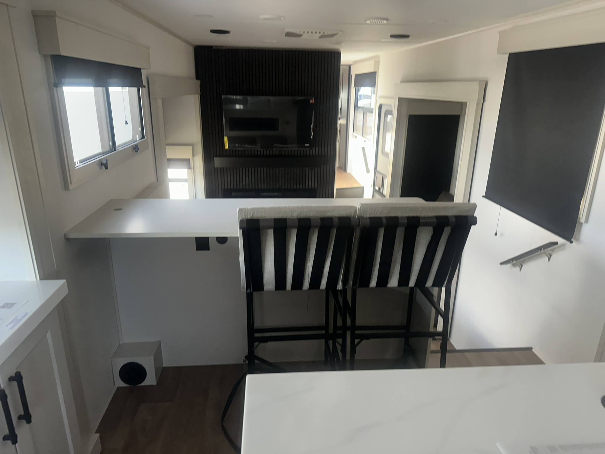 2026 GRAND DESIGN SOLITUDE 390RK - Image 22