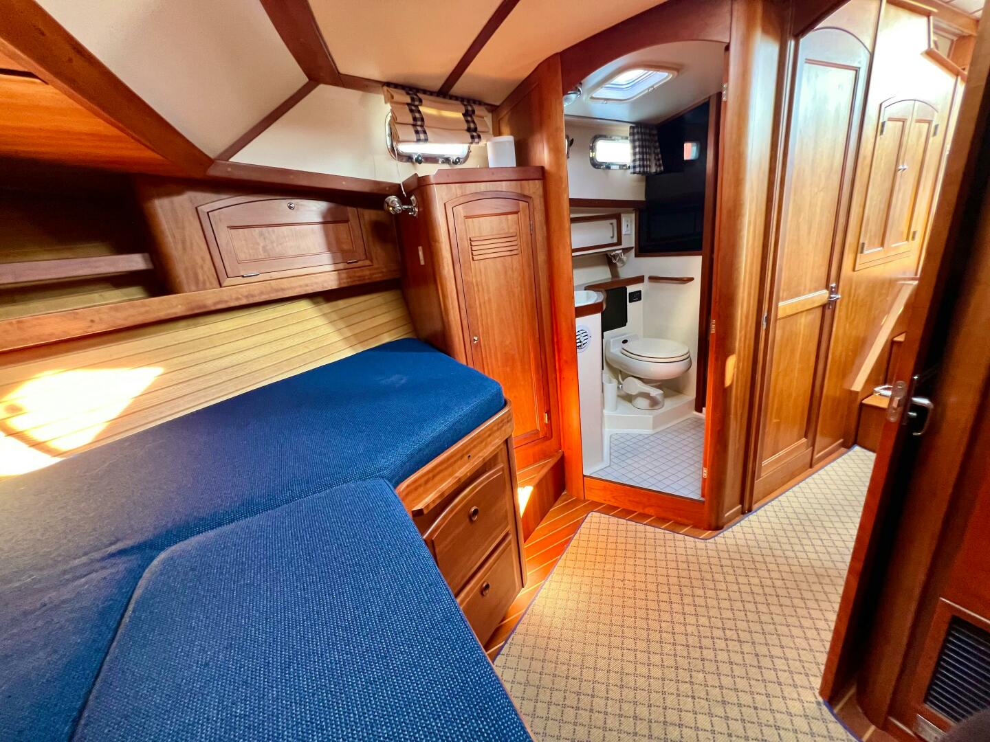 2001 Sabre Sabreline 47 Base - Image 9