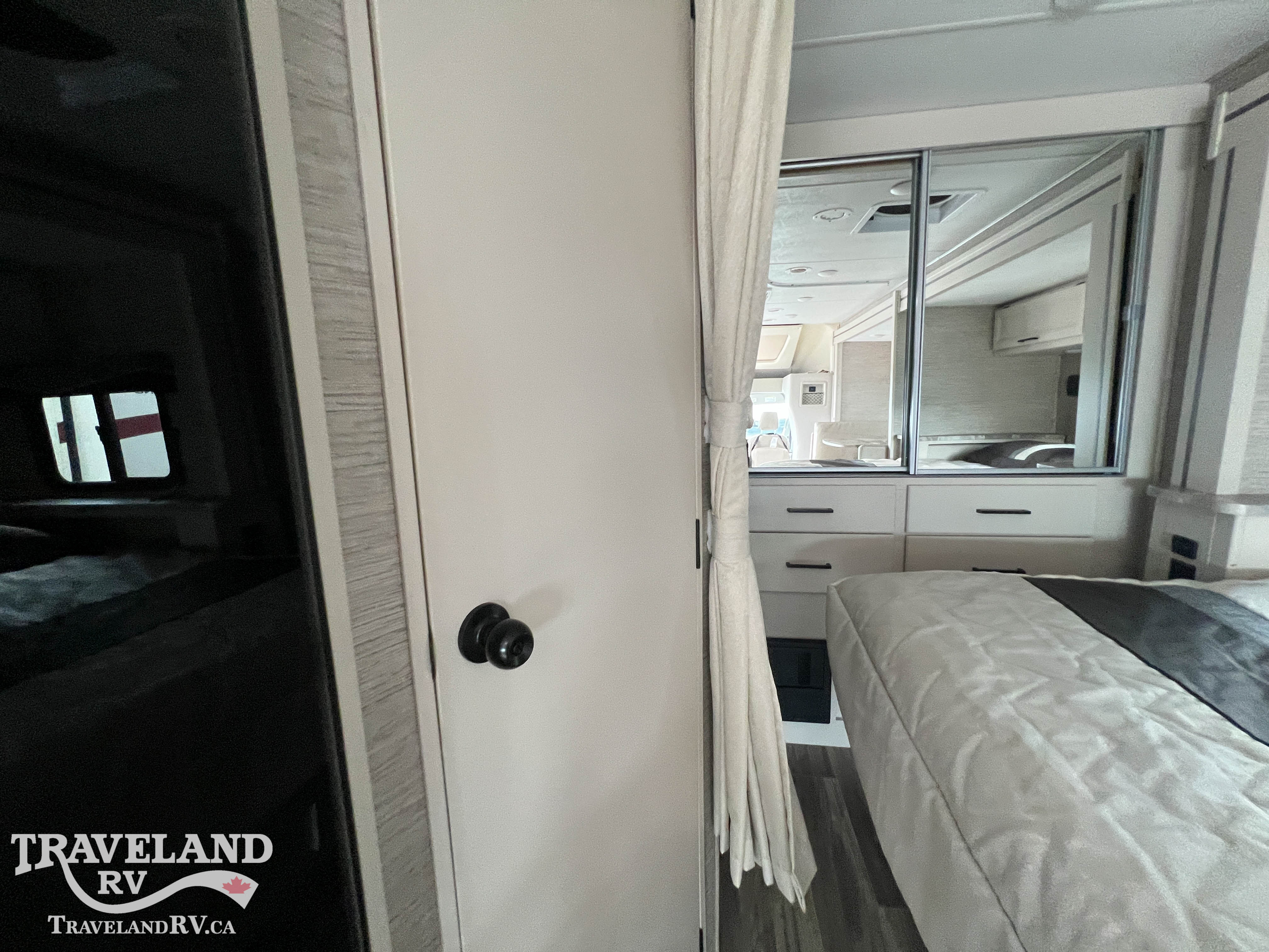 2022 Thor Motor Coach Gemini RUV 23TW - Image 18