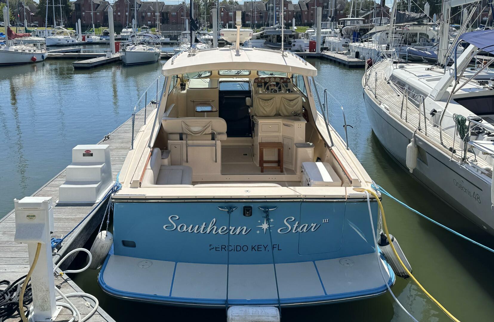 2004 Island Packet 360 Hardtop Express Cruiser - Image 2