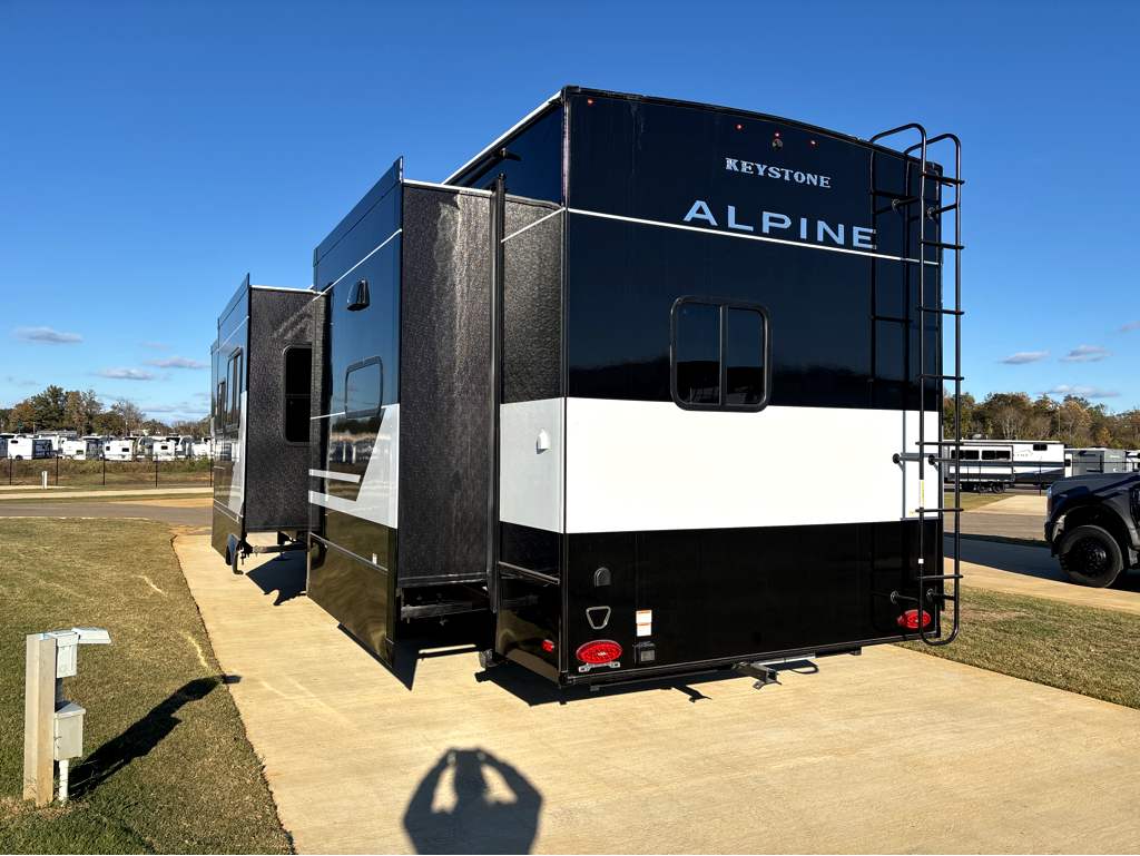 2026 Keystone AVALANCHE 366LS - Image 3