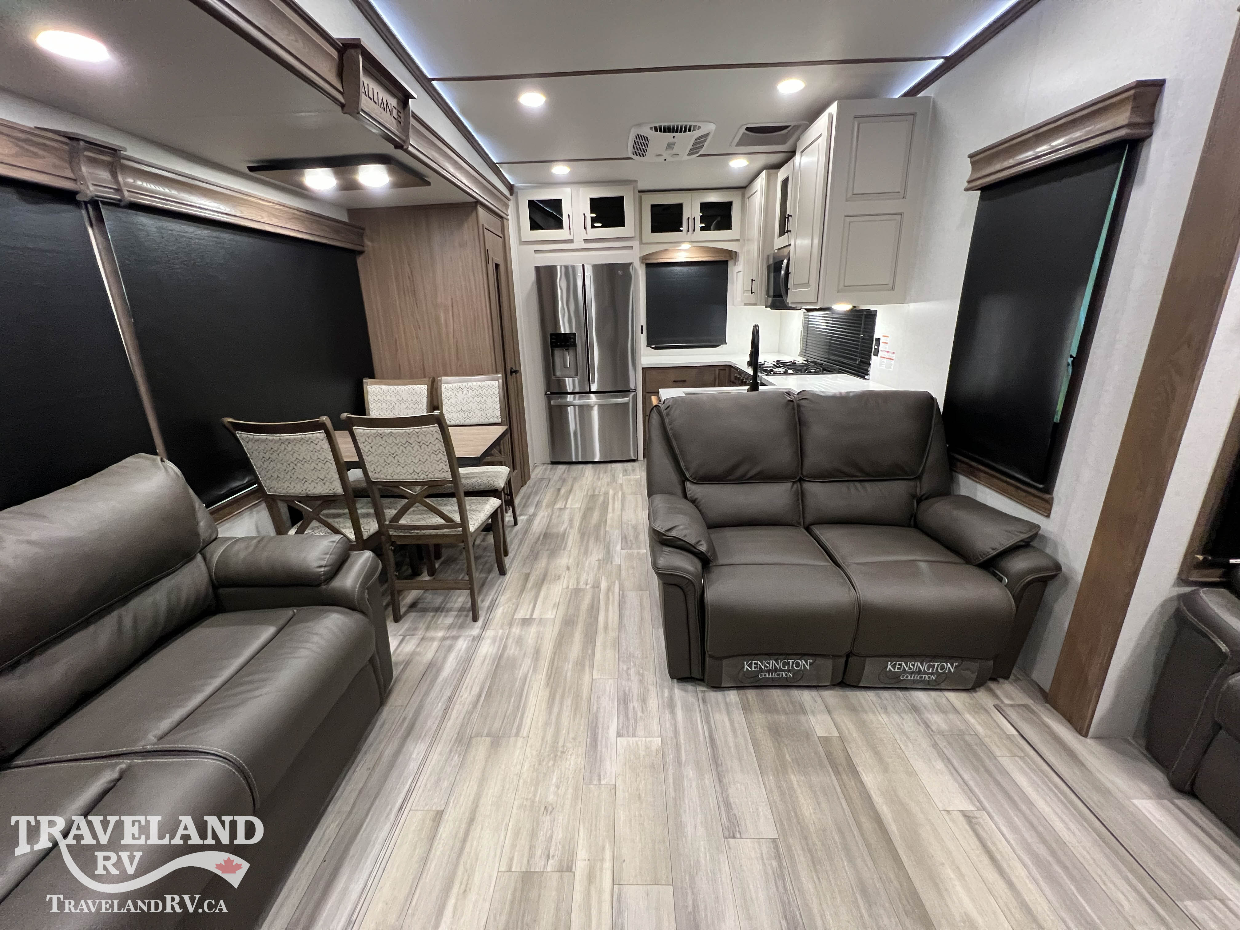 2023 Alliance RV Paradigm 382RK - Image 17
