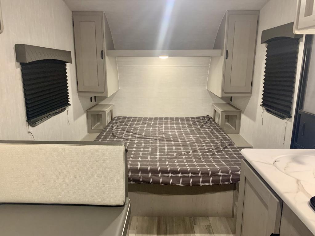 2025 COACHMEN 17FQ - Image 22