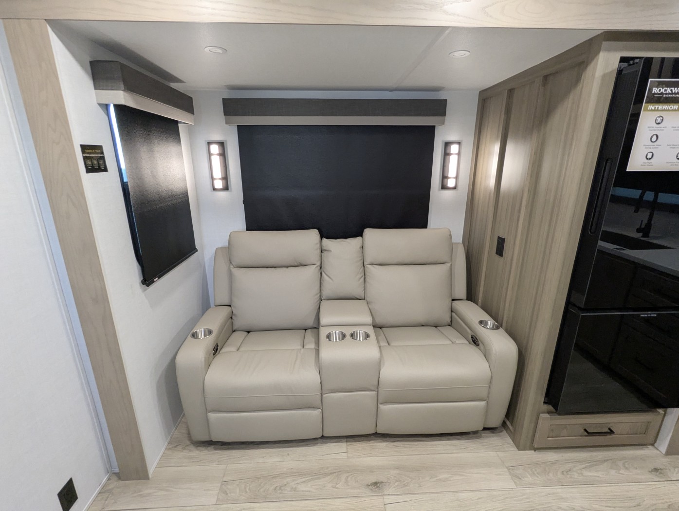 2026 Forest River Rockwood Signature 8263MBR - Image 11